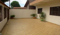 4 - Garagem descoberta